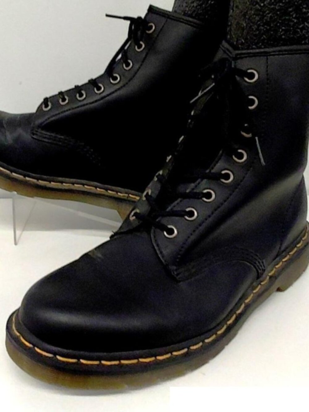 Dr. Martens Vegan 1460